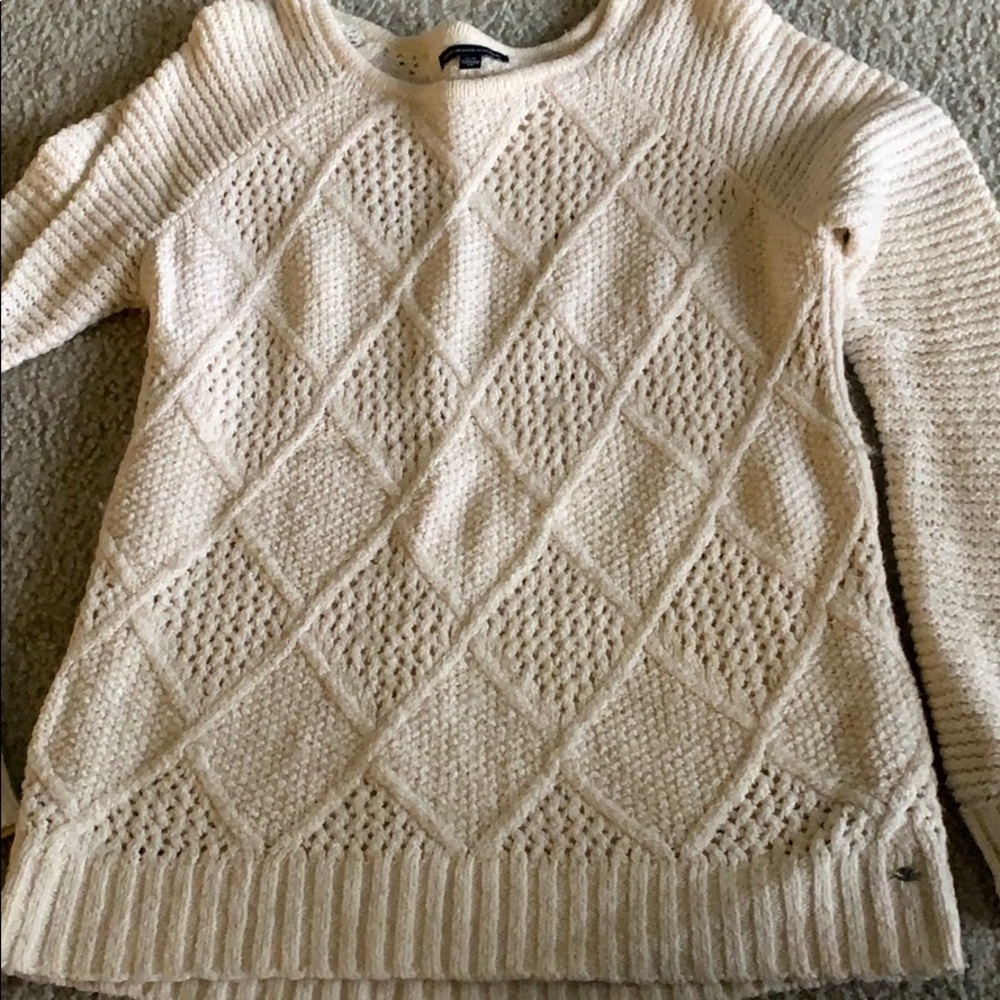 American Eagle Sweater!